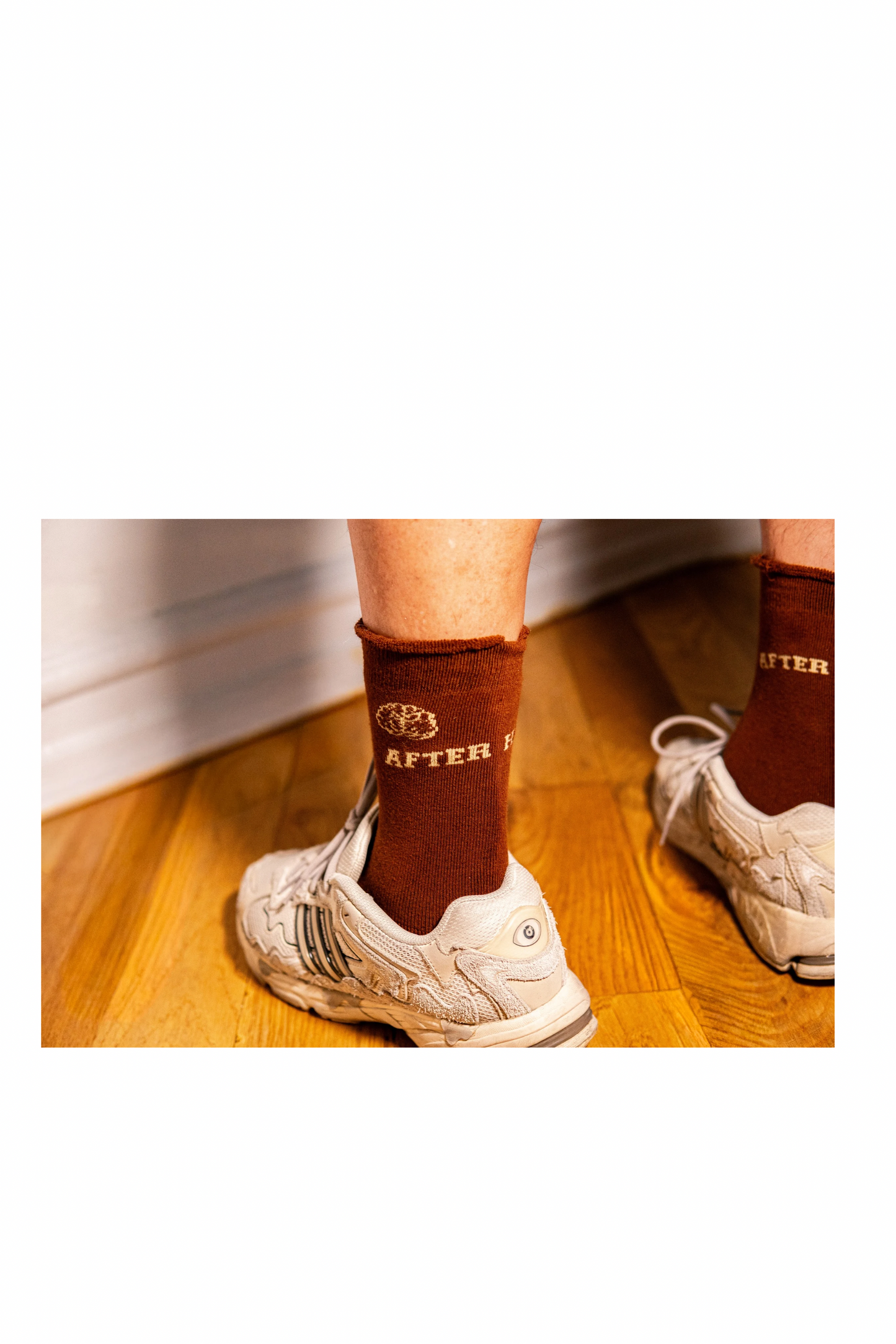 After Hours Rustic Socks — Black / Rust Brown